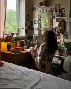 Declutter Your Life: Minimalist Habits for Better Focus & Health