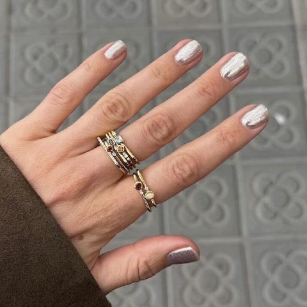 20-Short-Nail-Ideas-for-Fall-That-Are-Polished-Practical.jpg